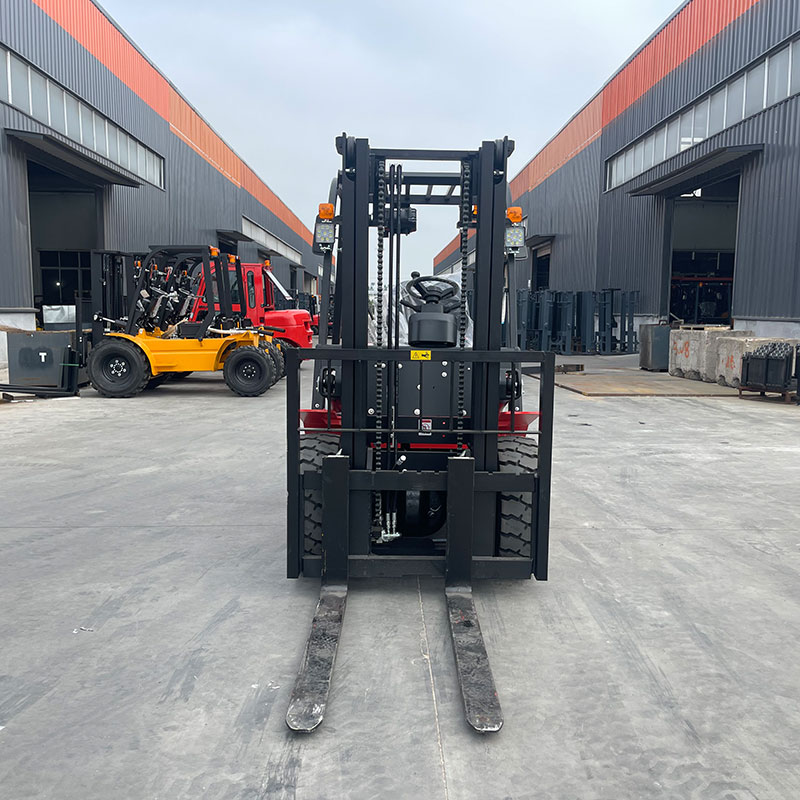 Chariot &eacute;l&eacute;vateur diesel automatique &agrave; 4 roues CE &agrave; contrepoids de combustion de 3 tonnes avec moteur diesel